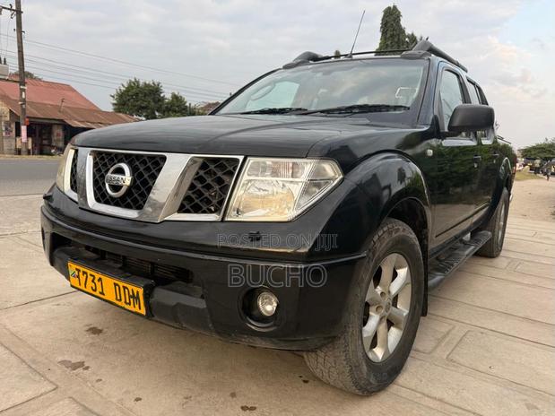 Nissan Navara 2008 Black
