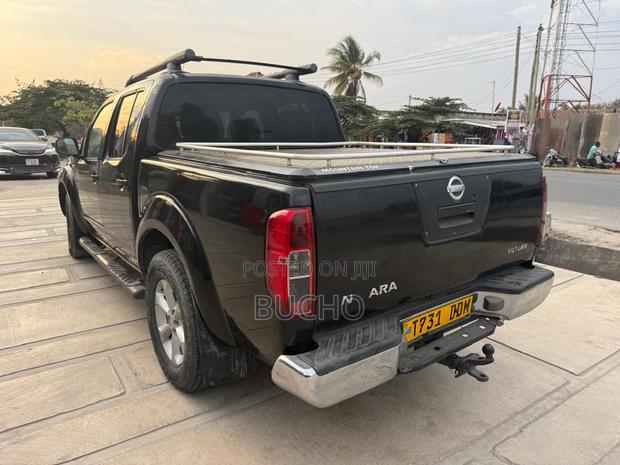 Nissan Navara 2008 Black
