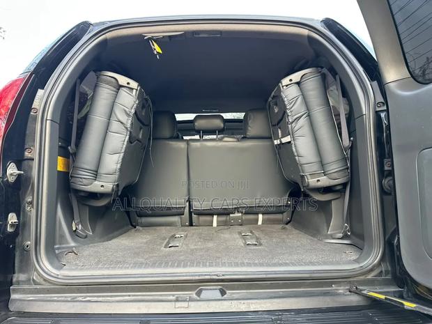 Toyota Land Cruiser Prado 2010