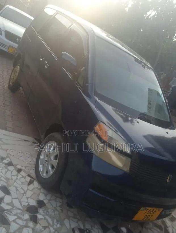 Toyota Noah 2001 Blue