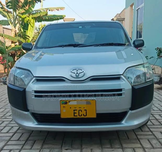 Toyota Probox 2015 Silver