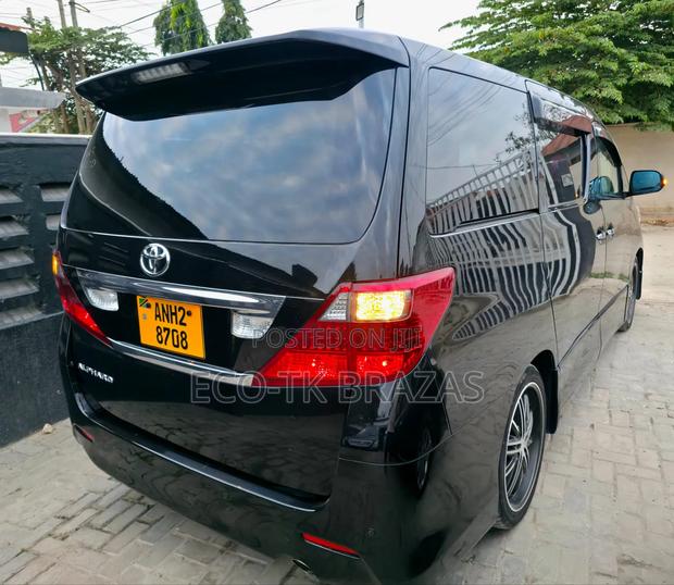 Toyota Alphard 2010 Black