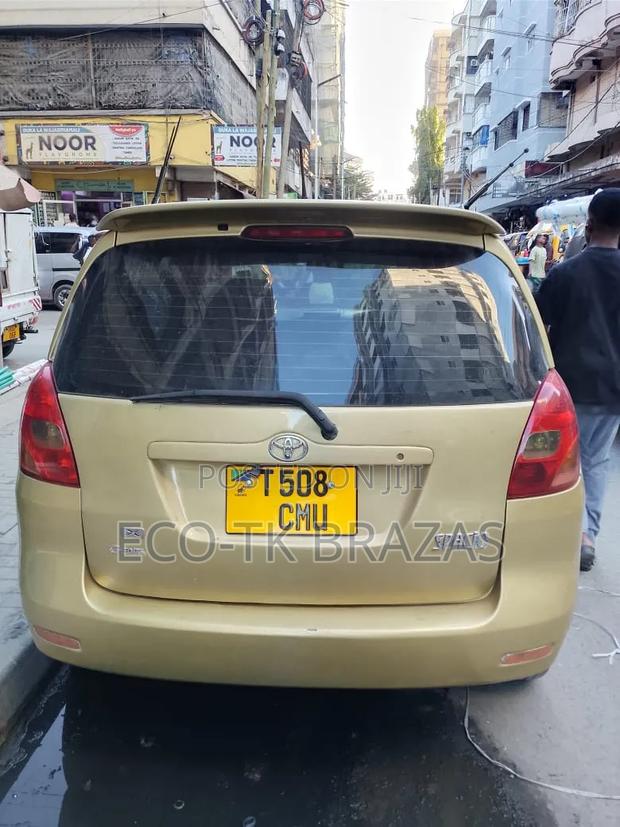 Toyota Corolla Spacio 2003 Gold