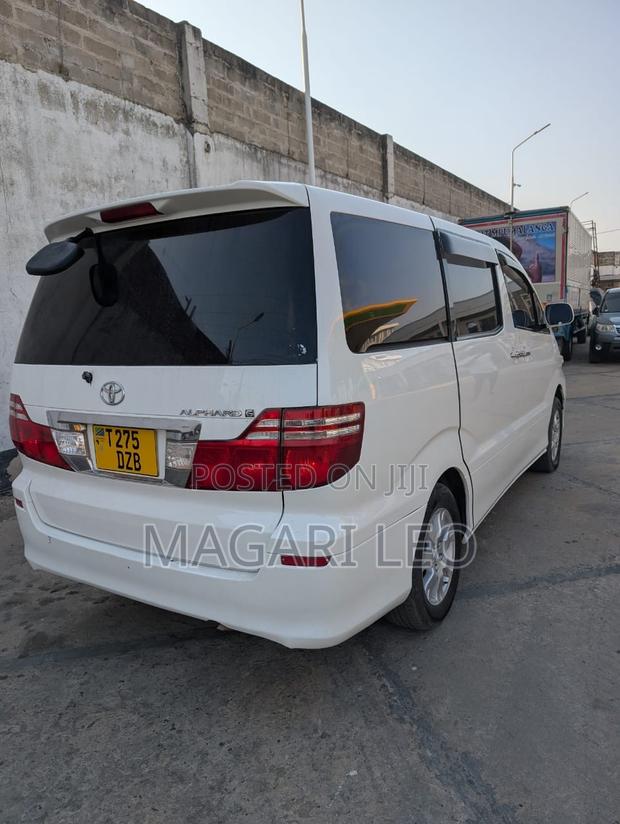 Toyota Alphard 2.4 Petrol FWD 2006 Pearl