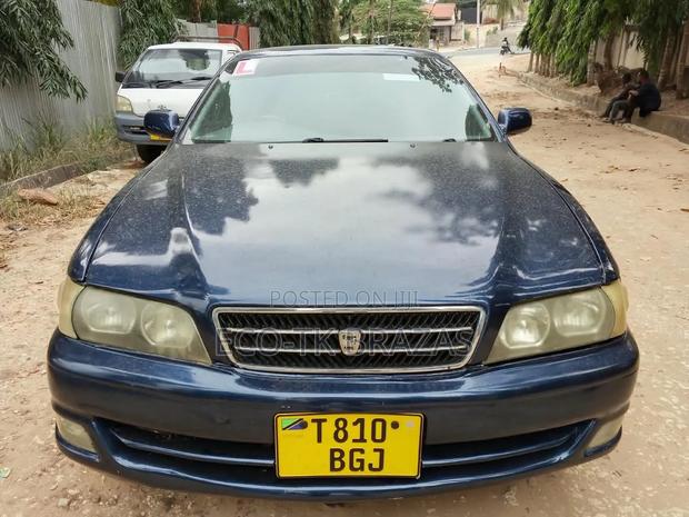 Toyota Chaser 2002 Blue