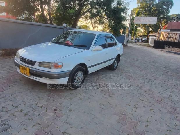 Toyota Sprinter 2000 White