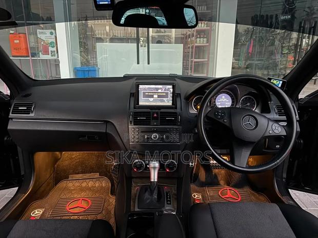 Mercedes-Benz C-Class 2009 Black