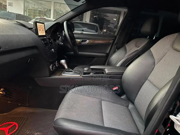 Mercedes-Benz C-Class 2009 Black