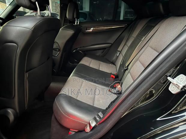 Mercedes-Benz C-Class 2009 Black