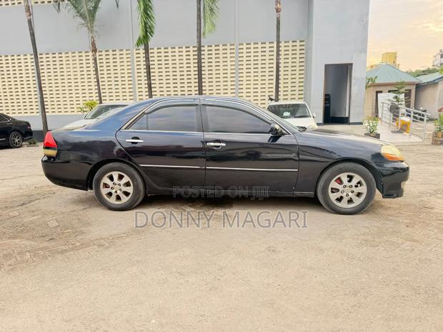 Toyota Mark II 2003 Black