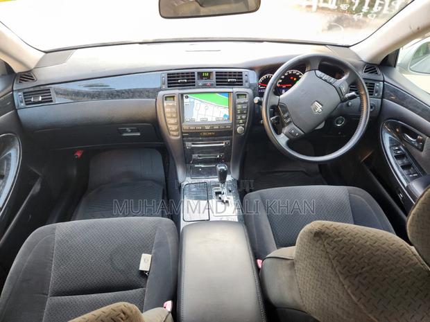 Toyota Crown 2007 Silver