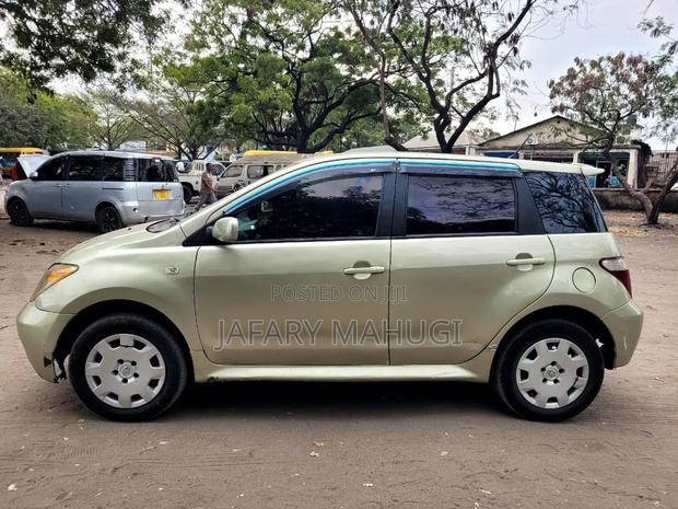 Toyota IST 2007
