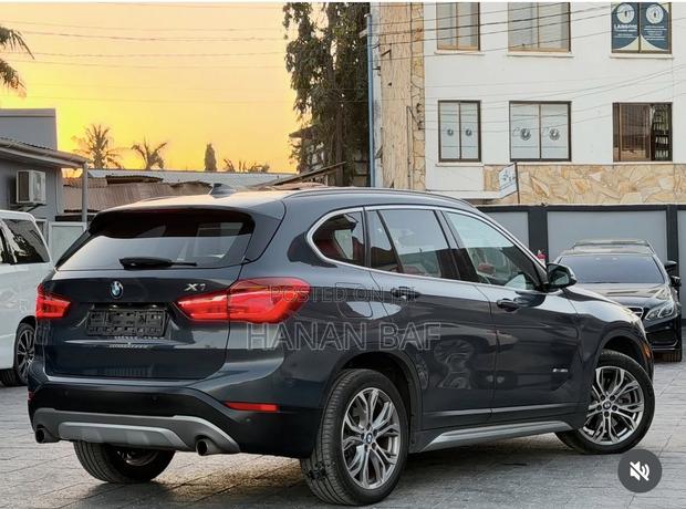 BMW X1 xDrive28i AWD 2016 Gray