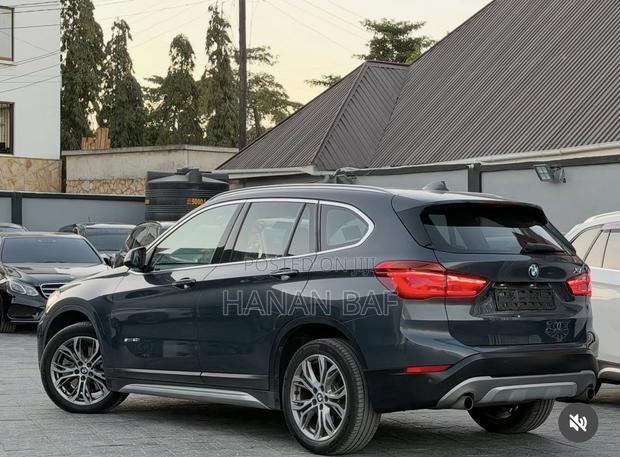 BMW X1 xDrive28i AWD 2016 Gray