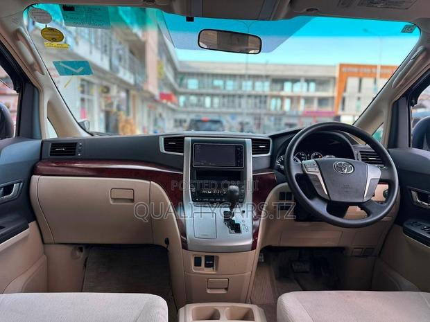 Toyota Alphard 2010 White