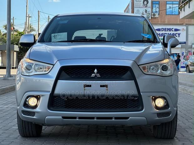 Mitsubishi RVR 2010 Silver