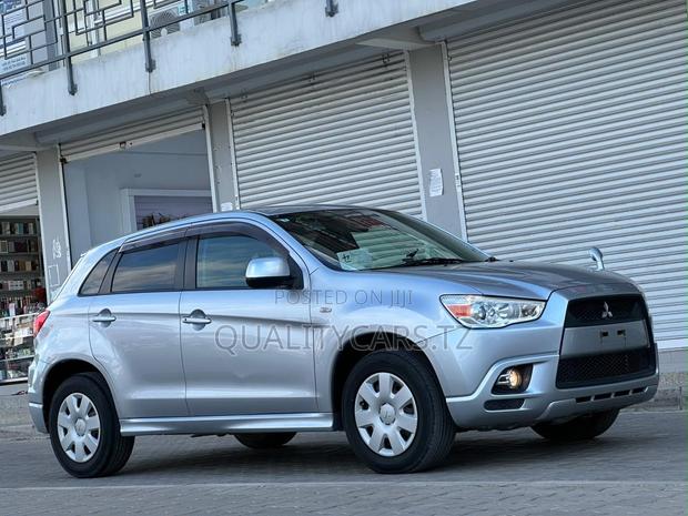 Mitsubishi RVR 2010 Silver