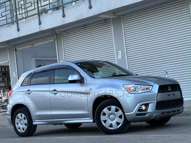 Mitsubishi RVR 2010 Silver