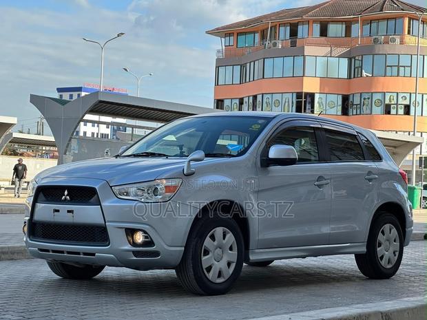 Mitsubishi RVR 2010 Silver