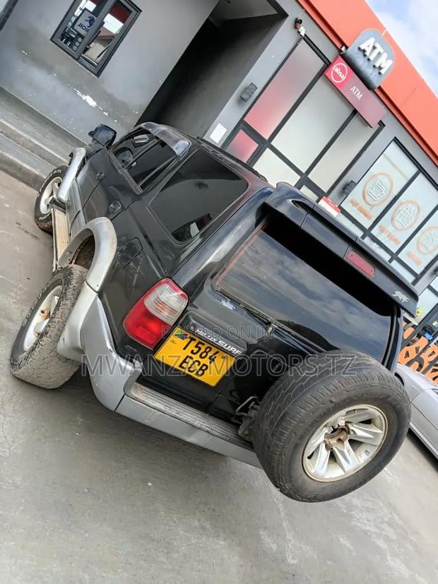 Toyota Hilux Surf 2002 Black
