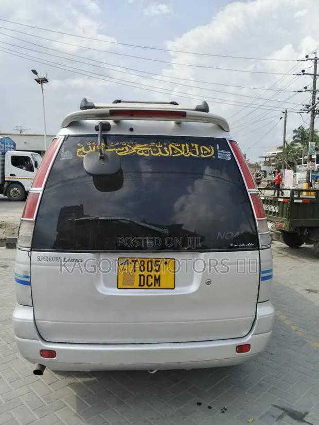 Toyota TownAce Noah 2000 Silver
