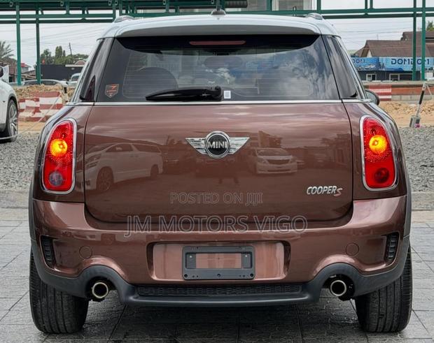 Mini Cooper 2013 Brown