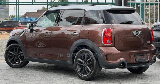 Mini Cooper 2013 Brown