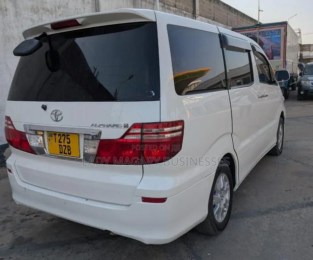 Toyota Alphard 2006 White