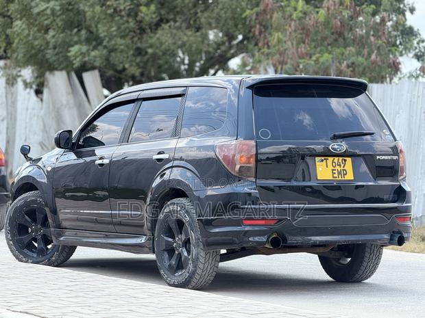 Subaru Forester 2010 Black