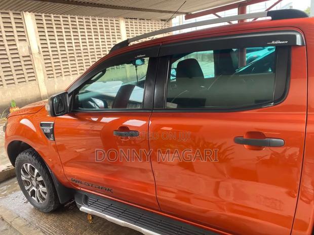 Ford Ranger 2015 Orange