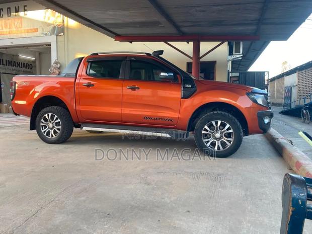 Ford Ranger 2015 Orange