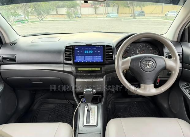 Toyota Premio 2004
