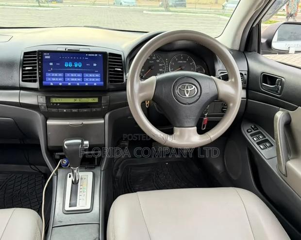 Toyota Premio 2004