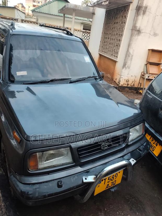 Suzuki Escudo 1998 Gray