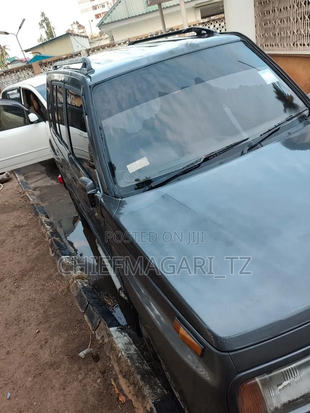 Suzuki Escudo 1998 Gray