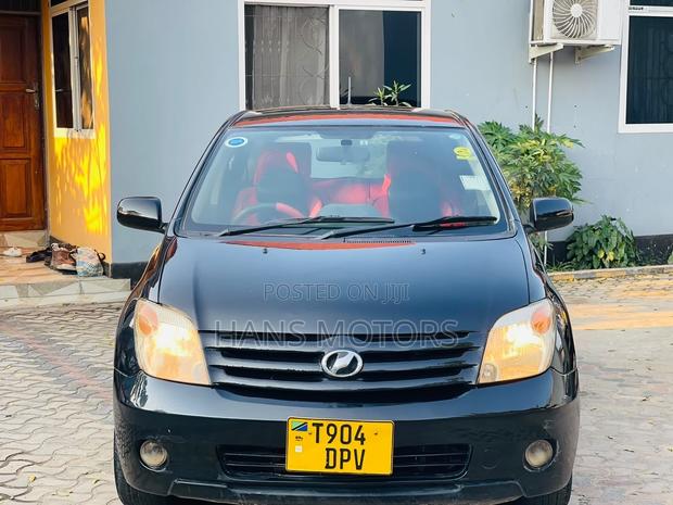 Toyota IST 2006 Blue