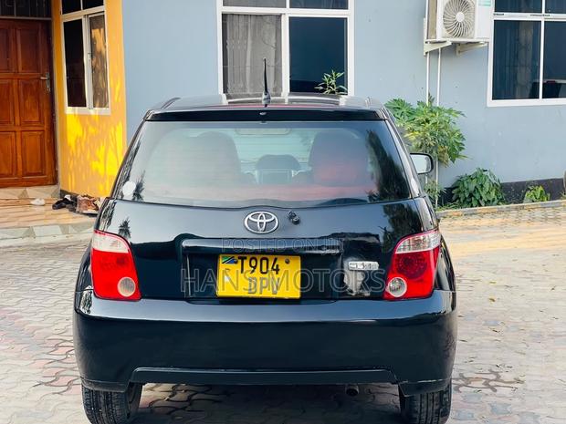 Toyota IST 2006 Blue