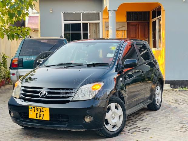 Toyota IST 2006 Blue