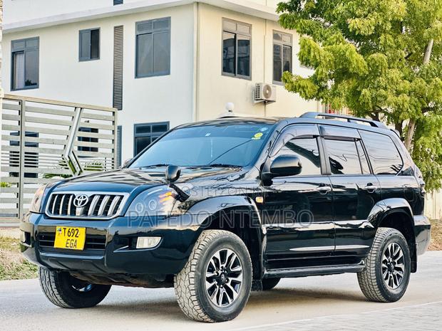 Toyota Land Cruiser Prado 2007 Black