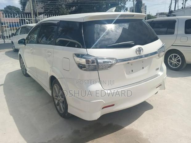Toyota Wish 2013 White