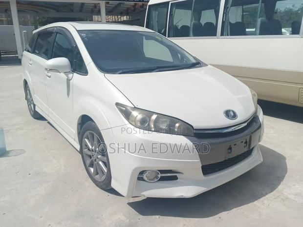 Toyota Wish 2013 White