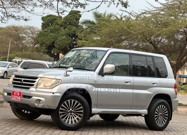 Mitsubishi Pajero 2008 Silver