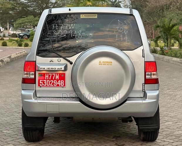 Mitsubishi Pajero 2008 Silver