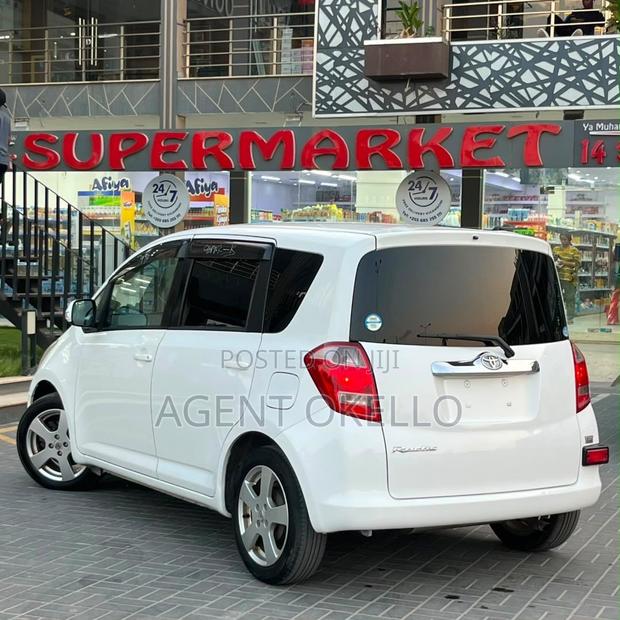 Toyota Ractis 2006 White