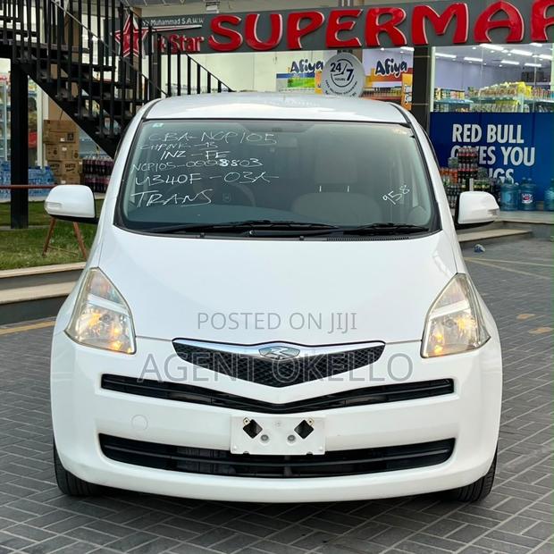 Toyota Ractis 2006 White