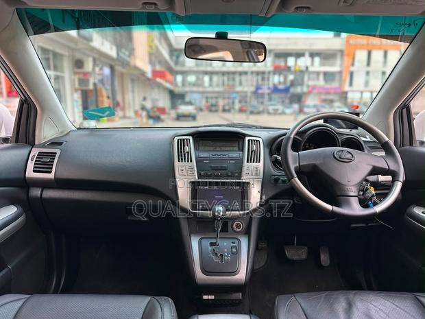 Toyota Harrier 2007 White