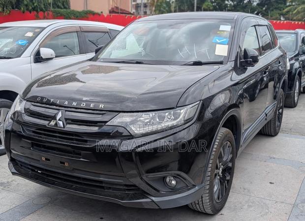 Mitsubishi Outlander 2015 Black
