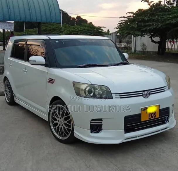 Toyota Corolla Rumion 2010 Black