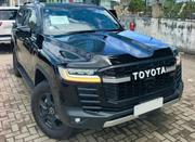 Toyota Land Cruiser LC300 2025 Black for sale