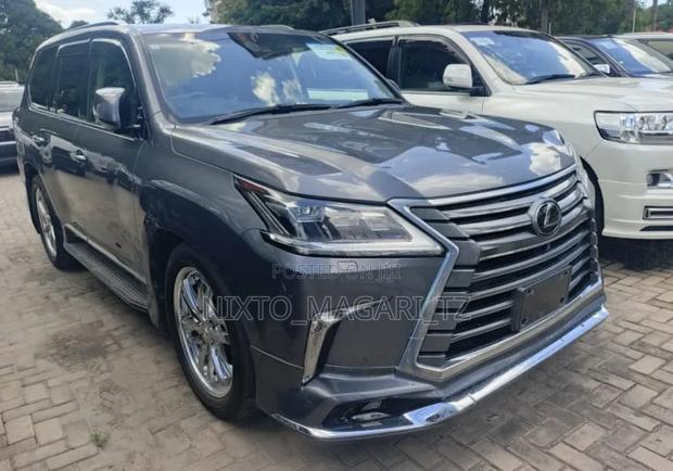 Lexus LX 2018 Gray